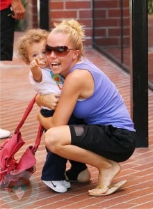 Kendra Wilkinson with son Hank Baskett jr