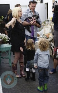 Tori and Dean with kids Liam & Stella