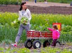 Jennifer Garner on the farm with daughter Seraphina