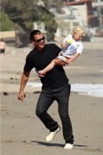 Gavin Rossdale with son Zuma at the Beach