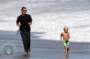 Gavin Rossdale with son Kingston at the Beach