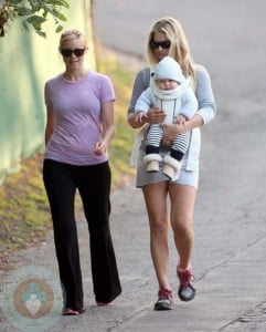 Amy Smart and Ali Larter with son Theodore
