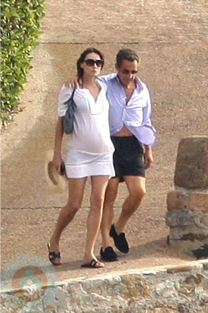 Nicolas Sarkozy & a pregnant Carla Bruni-Sarkozy