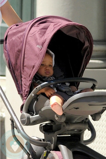 Egypt Dean out for a stroll in NYC