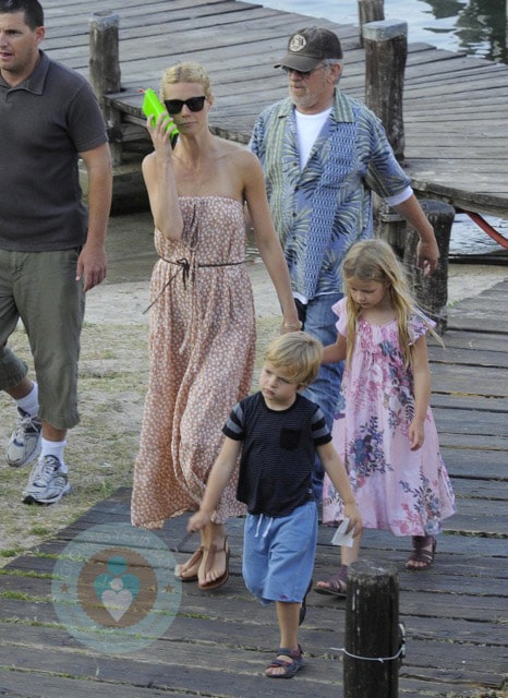 Steven Spielberg and Gwyneth Paltrow with the actresses children Apple & Moses Martin