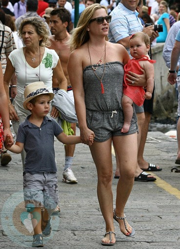 Jessica Capshaw with children Luke and Eve Gavigan