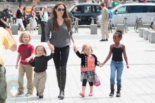 Angelina Jolie with her daughters Shiloh & Zahara and twins Know and Vivienne