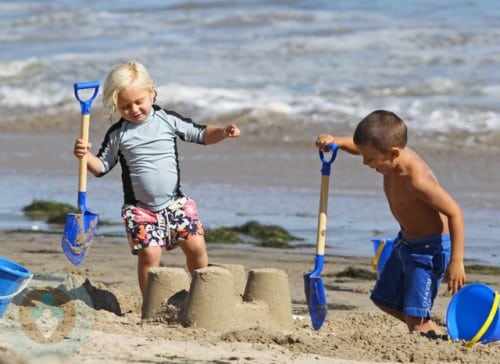 Kingston and Zuma Rossdale at the beach in Malibu