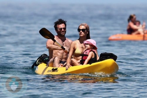 Alessandra Ambrosio Jamie Mazur and daughter Anja kayak in Maui