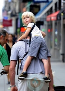 The schreibers stroll in NYC