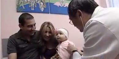 Valentina DeLeon with her parents