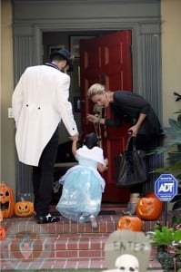 Katherine Heigl with husband Josh Kelley and daughter Naleigh