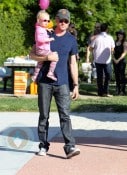 Eric Dane with his daughter Billie At the park