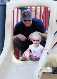 Eric Dane with his daughter Billie At the park