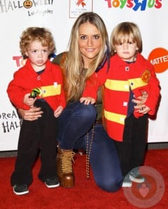 Brooke Mueller with sons Bob and Max at 18th Annual Dream Halloween LA