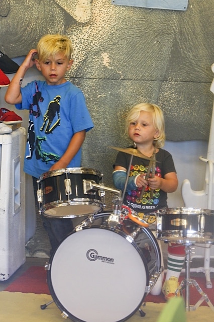 Kingston and Zuma rocking out in LA