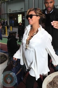 Pregnant Beyonce out in NYC