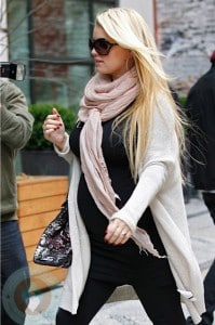 A pregnant Jessica Simpson out in NYC