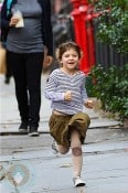 Pregnant Maggie Gyllenhaal out in Brooklyn