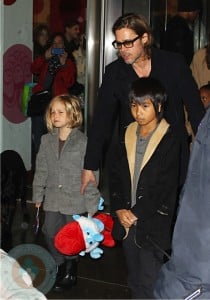 Brad Pitt with SHiloh and Maddox at FAO Schwartz in NYC