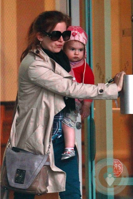 Isla Fisher and daughter Elula at the GYM in LA 3
