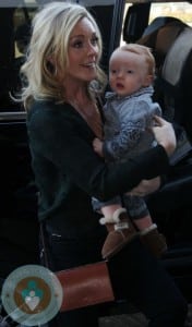 Jane Krakowski with son Bennet @LAX