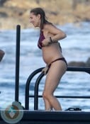 Pregnant Elsa Pataky on vacation St