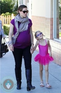 Pregnant Jennifer Garner drops her little ballerina off at class