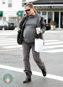 Pregnant Jennifer Garner out for lunch in LA - 6