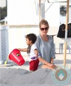 Doutzen Kroes & son Phyllon @ the beach in Miami