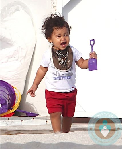 Doutzen Kroes' son Phyllon at the beach in Miami - Growing Your Baby