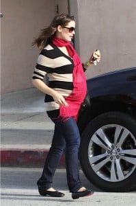 Pregnant Jennifer Garner 2