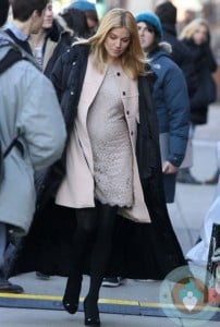 Pregnant Sienna Miller on set of 'A Case of You'