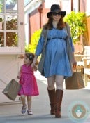 Alyson Hannigan & Satyana at the Brentwood Market