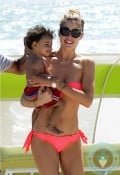 Doutzen Kroes and Phyllon James at the beach Miami