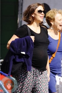 pregnant Maggie Gyllenhaal out for lunch w- her mom