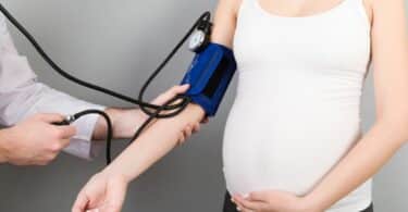 pregnant woman doctors