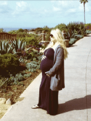 Very pregnant-Jessica-Simpson-in-Laguna-Beach