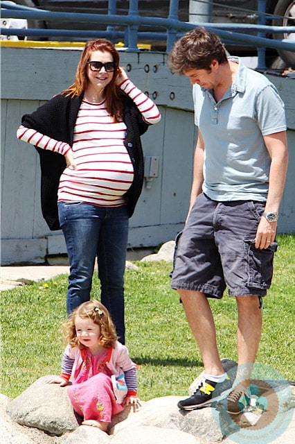 pregnant ALyson Hannigan, Satyana denisof, alexis denisof santa monica pier