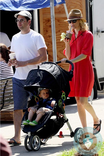 Elizabeth Banks,Max Handelman, Felix Handelman farmers market