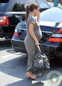 pregnant Kourtney Kardashian Malibu park