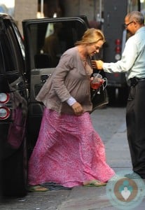 Pregnant Uma Thurman out in NYC 2