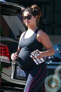Pregnant Vanessa Minnillo Lachey out in LA