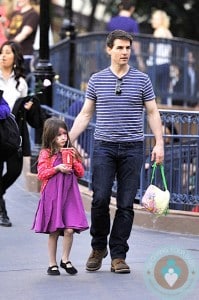 Tom Cruise daughter Suri Disneyland