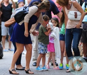 Suri Cruise Playdate @ Alice's Tea Cup NYC