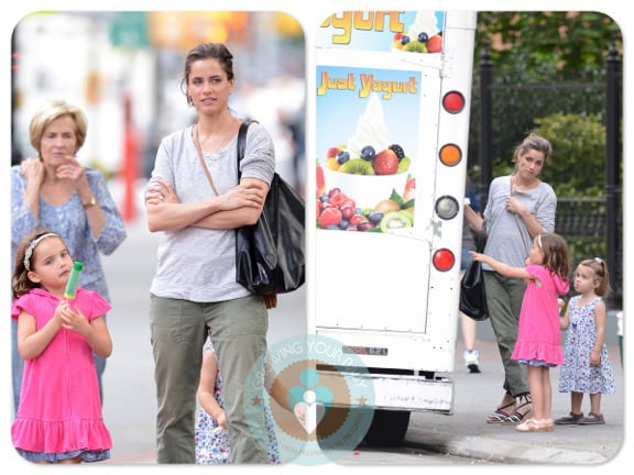 Amanda Peet at the ice cream truck with her daughter Molly And Francis Benioff