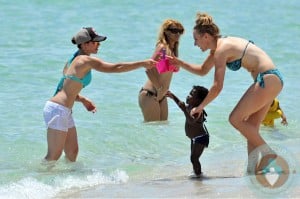 Jillian MIchaels and heidi Rhoades with daughter Lukensia in Miami
