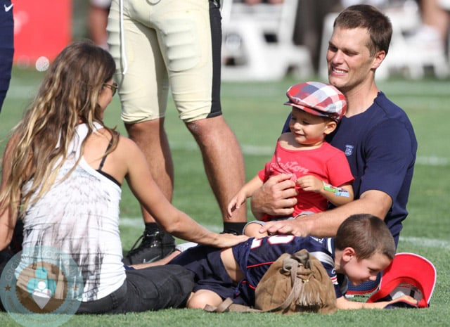 Pregnant Gisele Bundchen Visits The Patriots Training Camp With Ben & John!