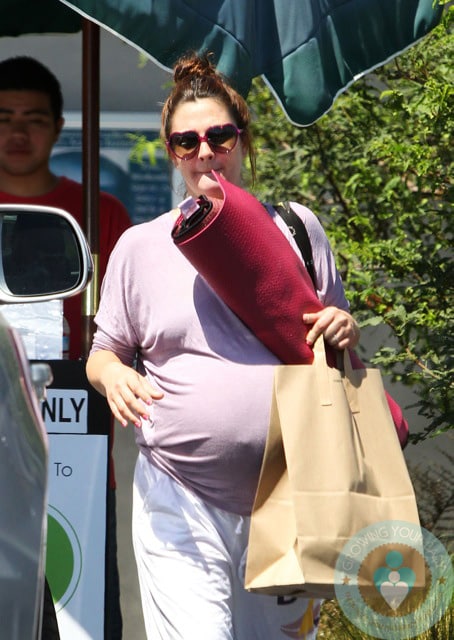 pregnant drew barrymore at yoga