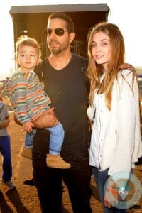 Alizee Guinochet, David Blaine with their daughter Dessa NYC